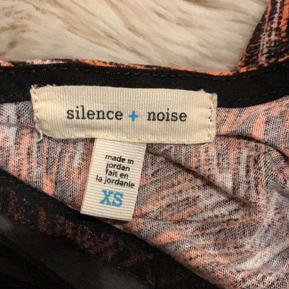 Silence and noise loose fit patterned tank - Picture 5 of 5